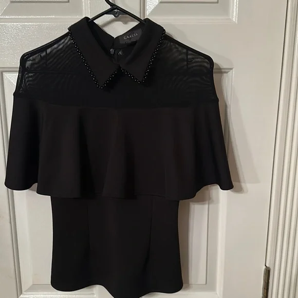 Elegant cape top with shear shoulders - Picture 1 of 6